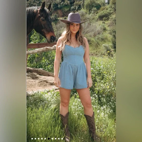 SHOW ME YOUR MUMU ROMEE ROMPER 🤠👢 - Picture 1 of 8